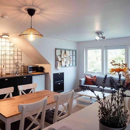 A Lovely Bright Apartment With It'S Own Entrance Kungsbacka Exterior foto