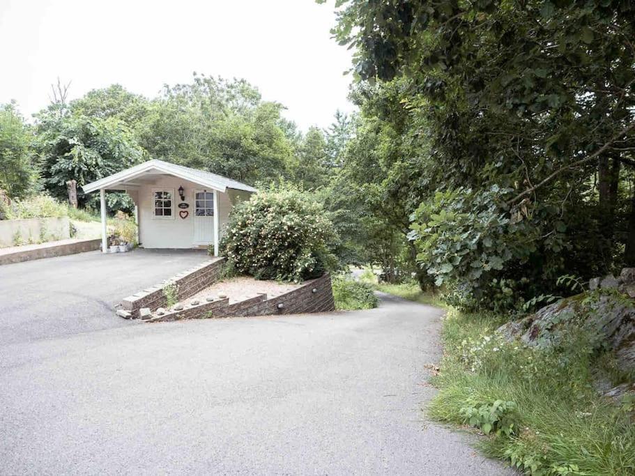 A Lovely Bright Apartment With It'S Own Entrance Kungsbacka Exterior foto